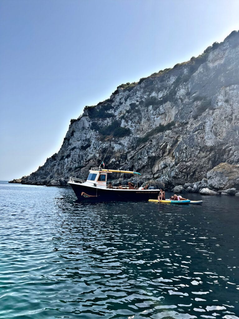 Boat Tour Sesimbra | Arrábida Experience | Meira Pro Center 12 boat tour Sesimbra Arrábida coastline cliffs sea