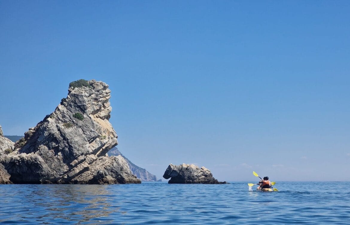 kayaking arrabida tour from Lisbon